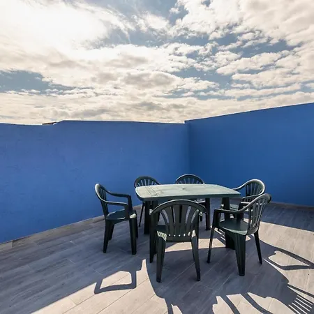 Blu-house